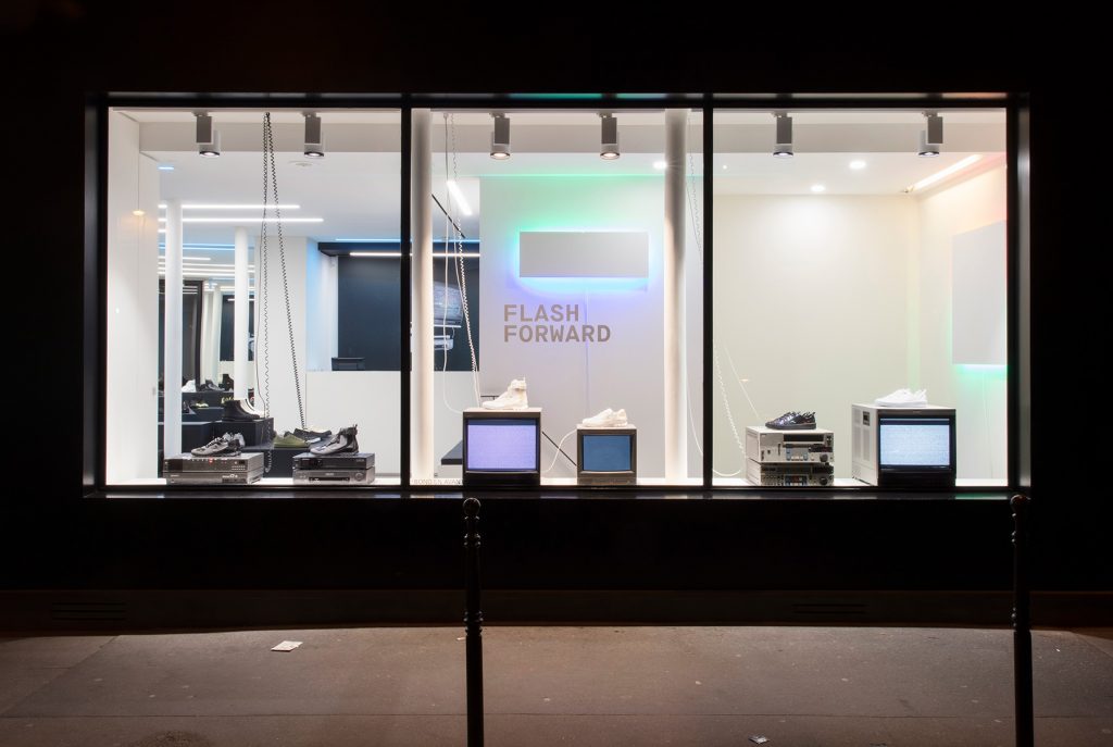 AGENCE_RETAIL_DESIGN_VISUAL_MERCHANDISING_SAINKO_CAMPER_FLASHFORWARD_2
