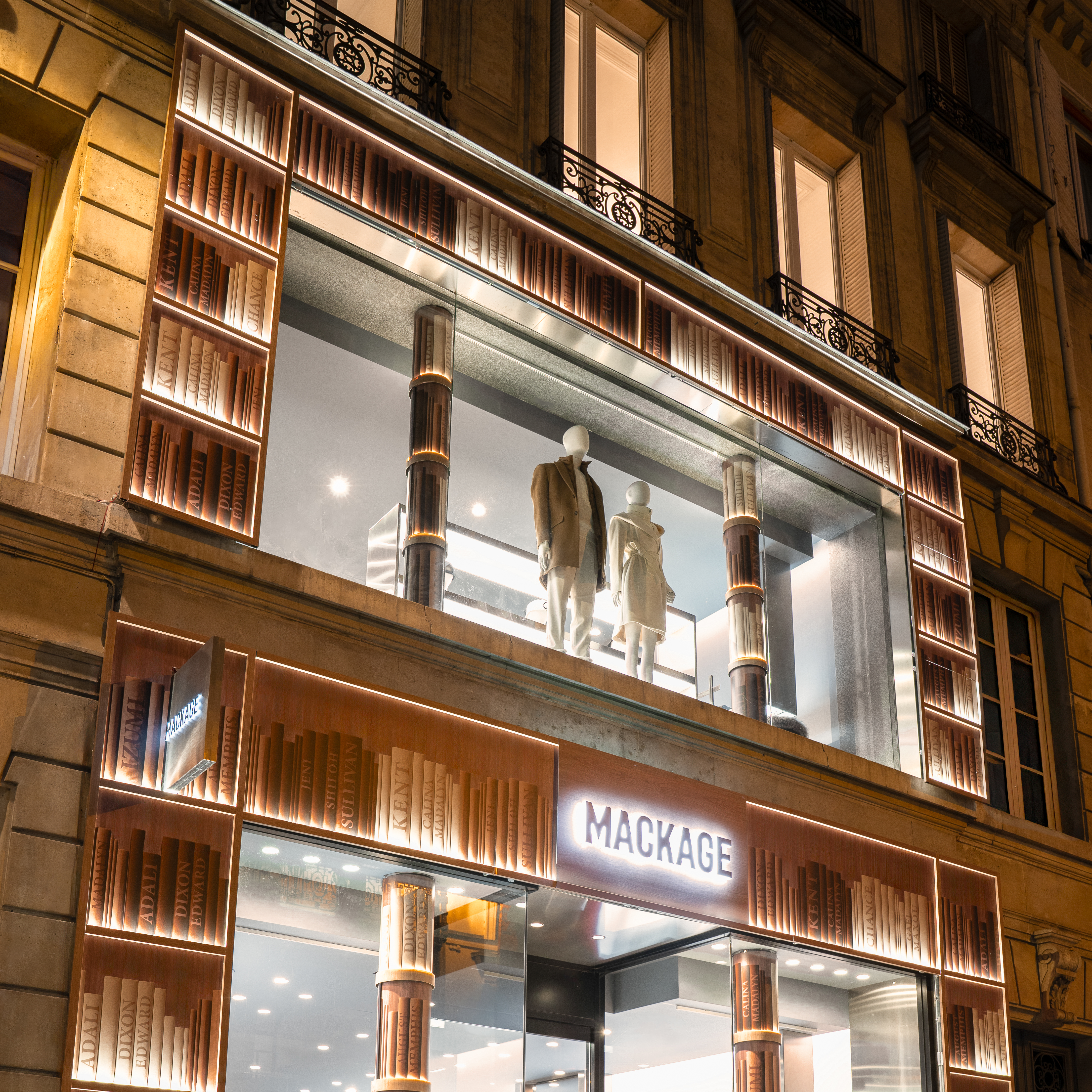 Agence retail design visual merchandising fabrication installation facade scénographie MACKAGE Paris Saint Honoré